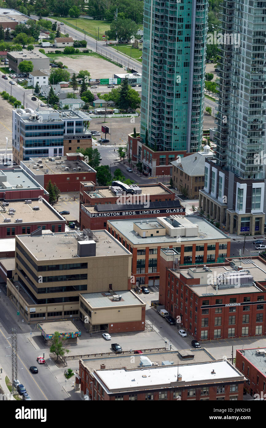 Wohnung Wolkenkratzer und Bürogebäude in der Innenstadt von Calgary aus der Calgary Tower Alberta Kanada Stockfoto