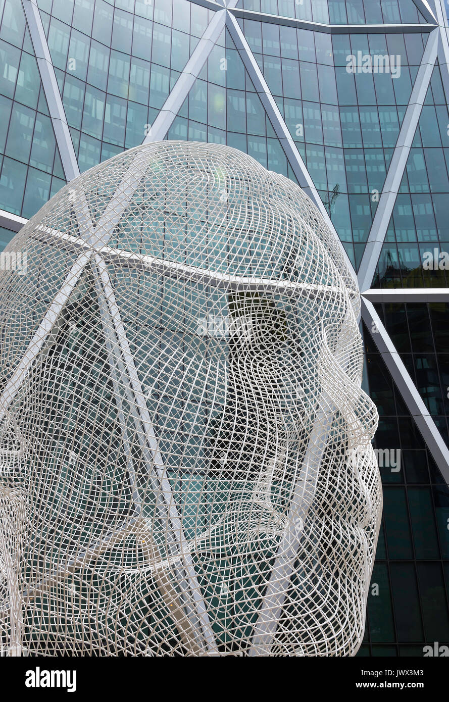 Die schöne Wunderland Skulptur von Jaume Plensa in Calgary, Alberta, Kanada Stockfoto