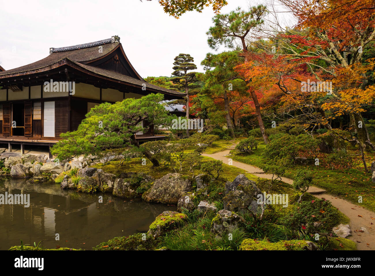 Ginkaku-ji, Zen Tempel 'Silver Pavilion' im Herbst in Kyoto, Japan genannt Stockfoto