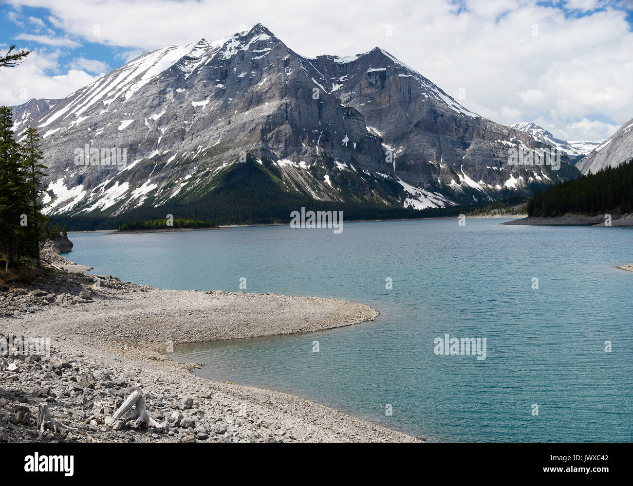 Mount Lyautey und Mount Putnik mit Upper Kananaskis Lake in den kanadischen Rockies Alberta Kanada Stockfoto