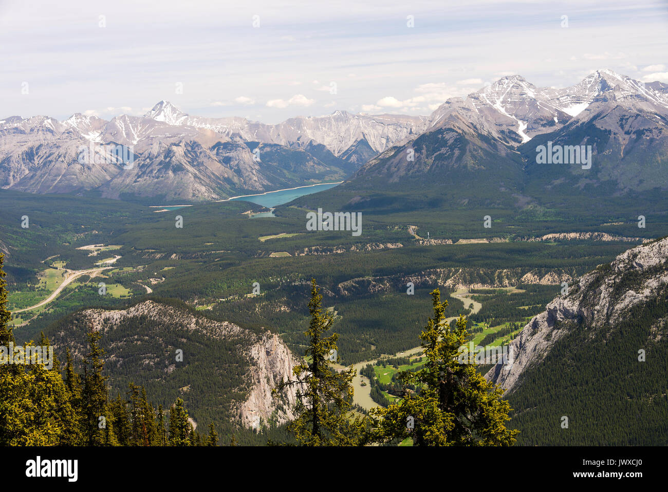 Luftaufnahme von Banff von der Oberseite der Gondelfahrt in den Rocky Mountains Alberta Kanada Stockfoto