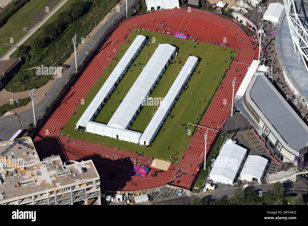 Luftaufnahme des Aufwärmparea für Athleten im London Stadium, Großbritannien Stockfoto