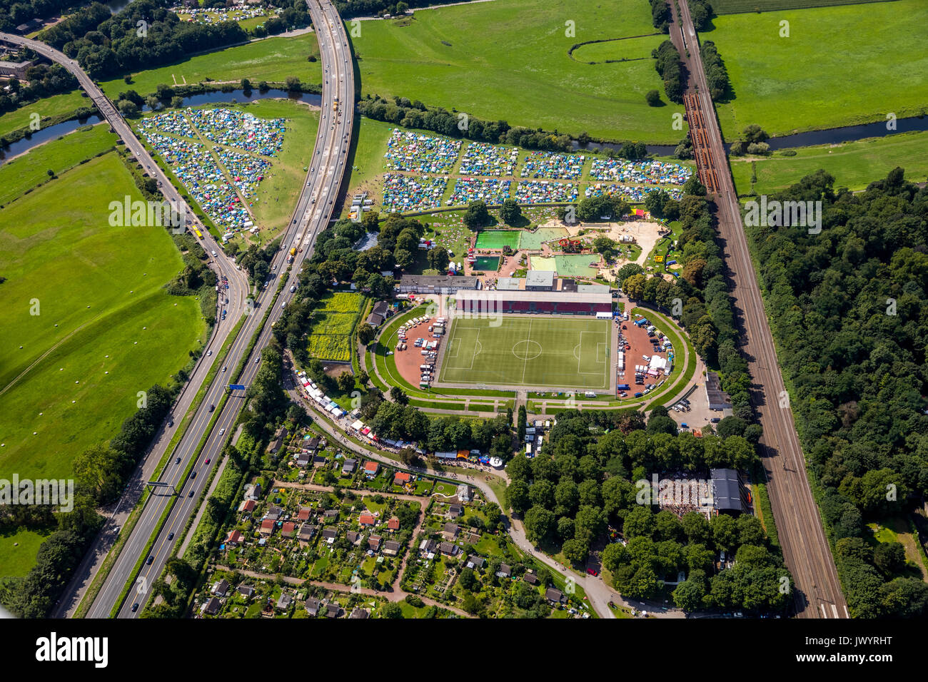 Ruhr Reggae Summer Mülheim, naturbad Styrum, Camping im Ruhrgebiet suchen, Schwimmbad mit Wasserrutschbahn, Mülheim an der Ruhr, Ruhrgebiet,Rhi Stockfoto