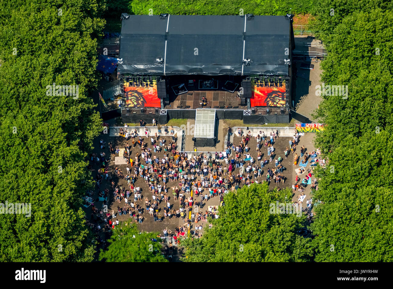 Ruhr Reggae Summer Mülheim, naturbad Styrum, Camping im Ruhrgebiet suchen, Schwimmbad mit Wasserrutschbahn, Mülheim an der Ruhr, Ruhrgebiet,Rhi Stockfoto