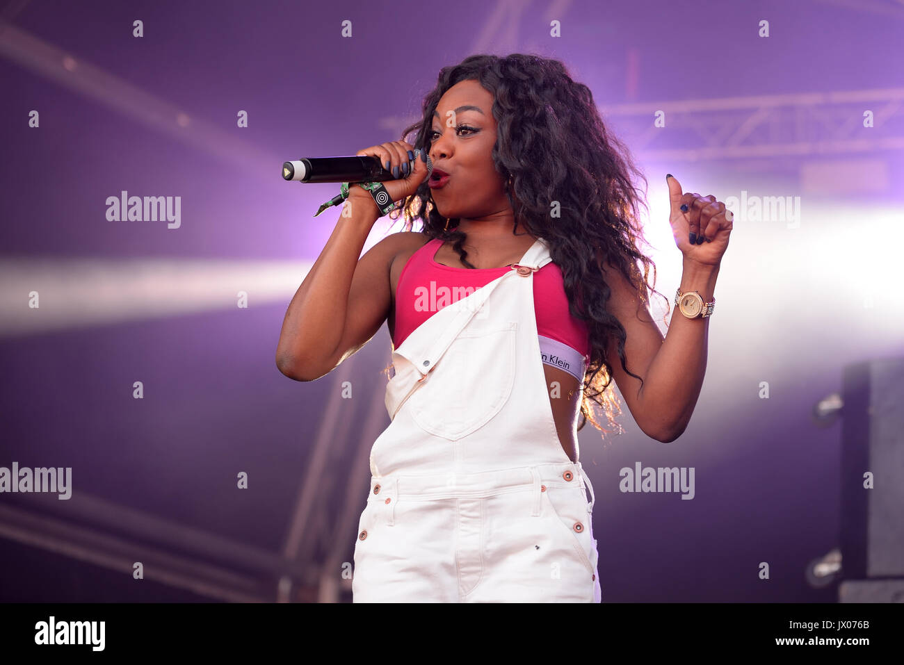 BARCELONA - 16 JUN: Lady Leshurr (Rapper, Sänger und Produzent) führt im Konzert beim Sonar Festival am 16. Juni 2016 in Barcelona, Spanien. Stockfoto