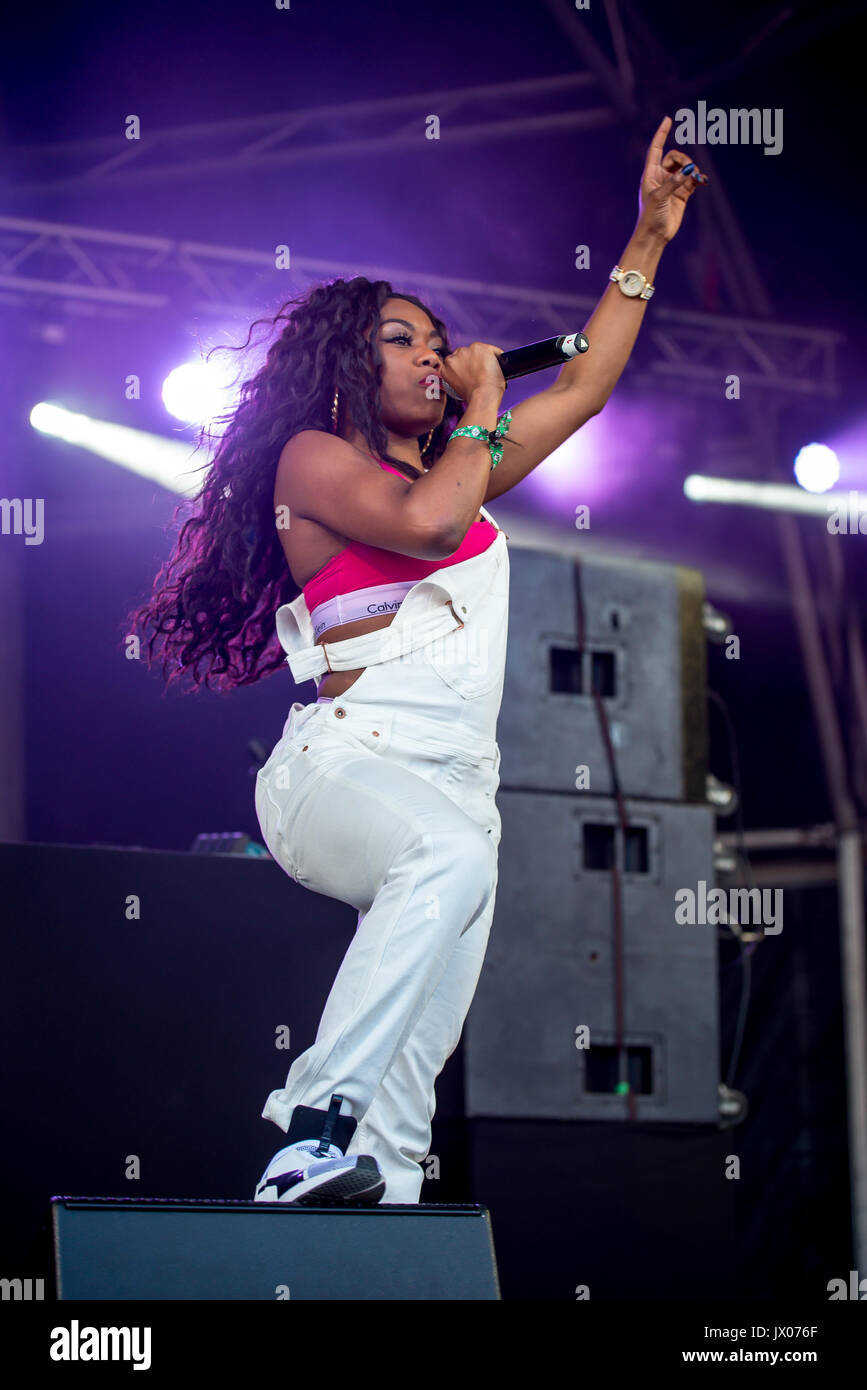 BARCELONA - 16 JUN: Lady Leshurr (Rapper, Sänger und Produzent) führt im Konzert beim Sonar Festival am 16. Juni 2016 in Barcelona, Spanien. Stockfoto