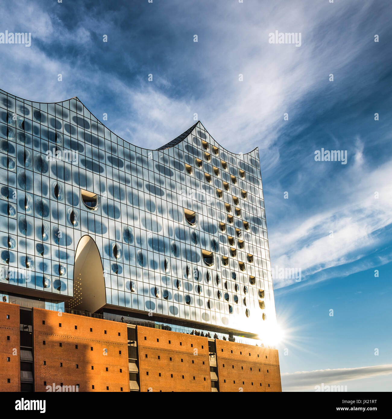 Die Elbphilharmonie oder die Elbphilharmonie, Konzertsaal im Stadtteil HafenCity Hamburg, Deutschland Stockfoto