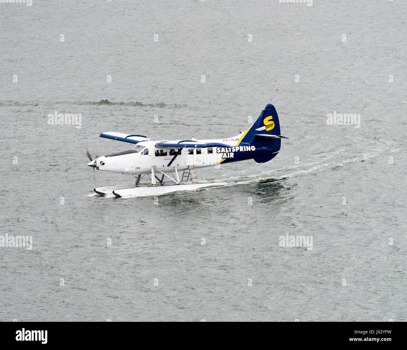 Saltspring Luft Wasserflugzeug Rollen auf Wasser für den Abflug in Vancouver British Columbia Kanada Stockfoto
