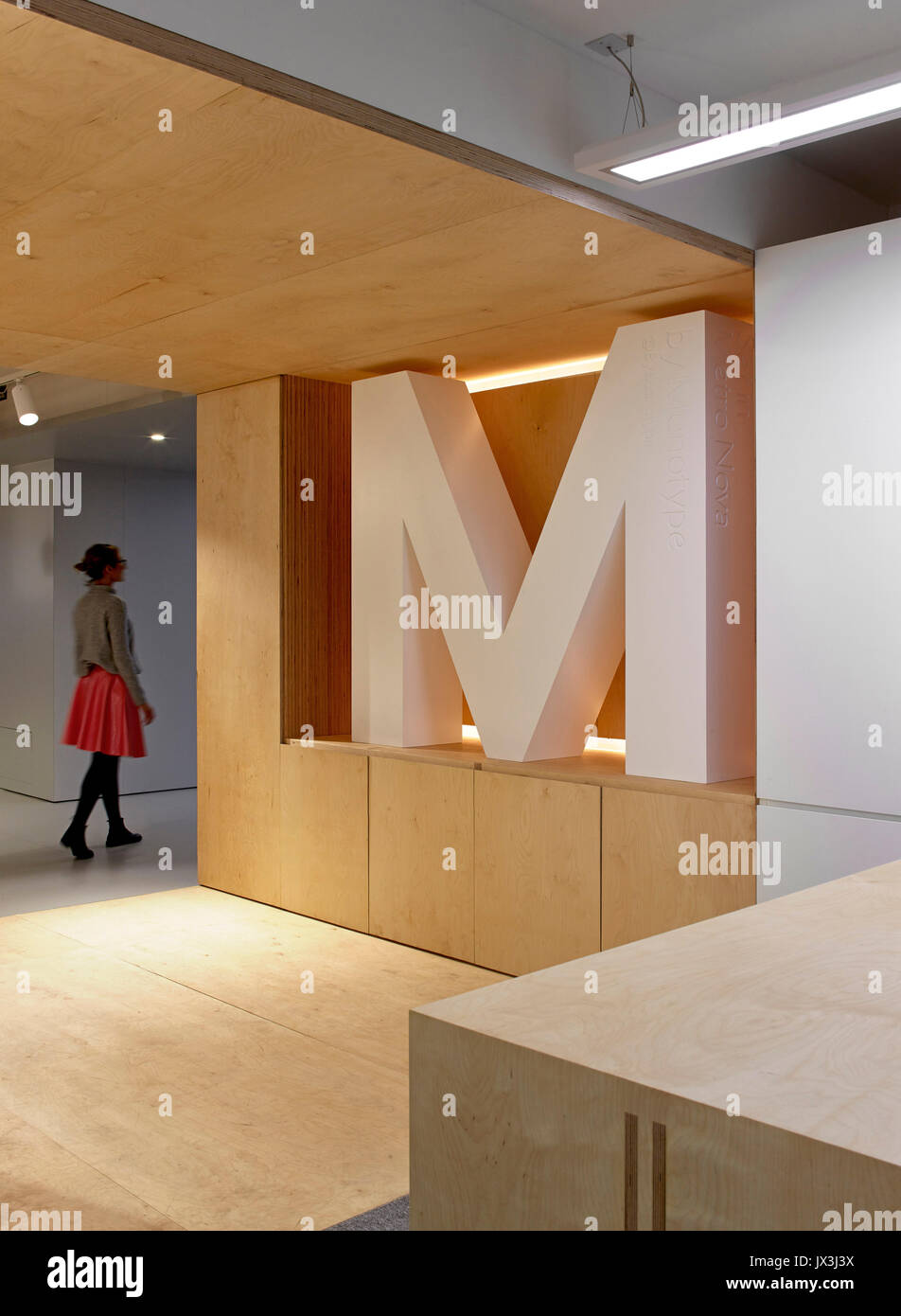 View Form Eingang mit Abbildung. Monotype Büros, London, Vereinigtes Königreich. Architekt: Ben Adams Architekten, 2016. Stockfoto