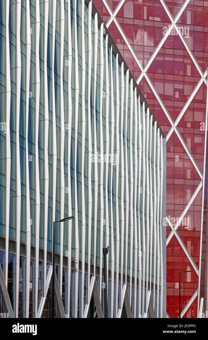 Detail der Abgewinkelten südlichen Ansatz an die Nova Gebäude von der Victoria Station entfernt. Kommerzielles Büro blockieren. Die Nova Gebäude, Westminster, United K Stockfoto