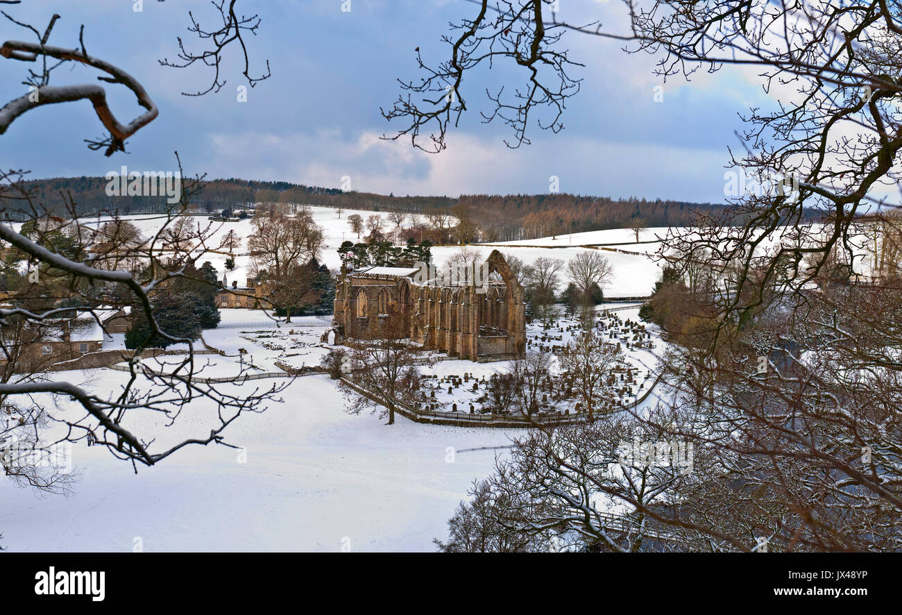 Bolton Abbey im Winter Stockfoto
