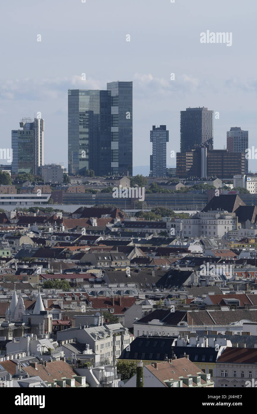 Wien, Belgien Blick auf Wien auf dem Zweitürm, in dem mehrere Wohn- und Bürogebäude untergebracht sind. Stockfoto Wien, Belgien Blick auf Wien auf dem Zweitürm, in dem mehrere Wohn- und Bürogebäude untergebracht sind. Stockfoto