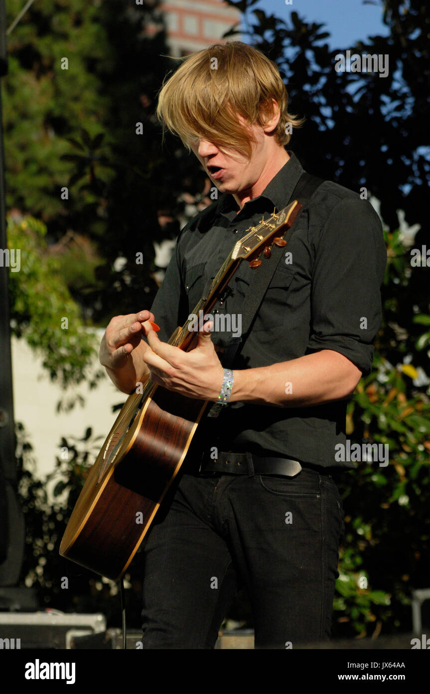 John Engelbert Johnossi führt 2. Jährliche LA wöchentliche Umweg Music Festival Oktober 6,2007 Los Angeles, Kalifornien. Stockfoto