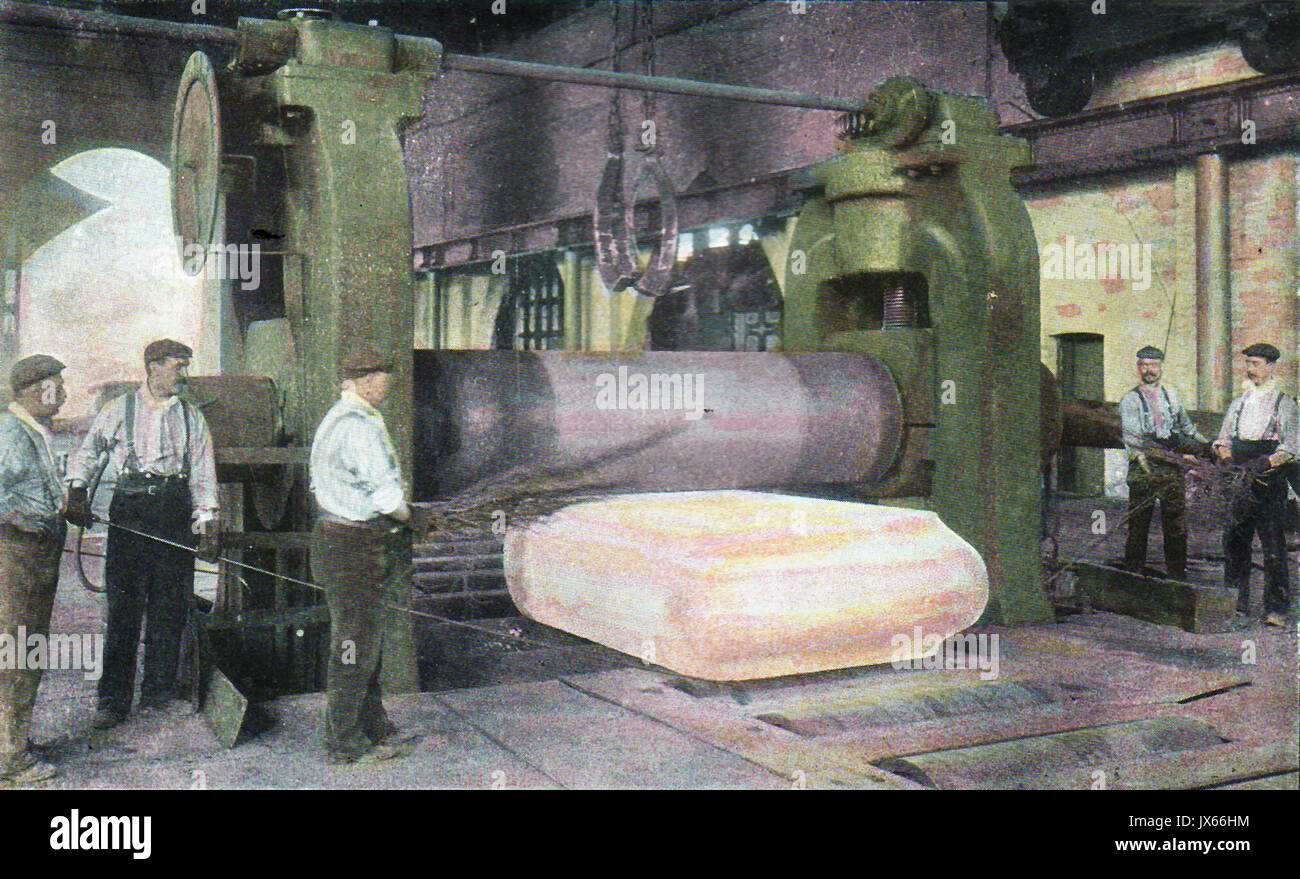 Seltene Farbe Bild von Rolling Steel in einem nördlichen Stahlwerk in 1920 Stockfoto