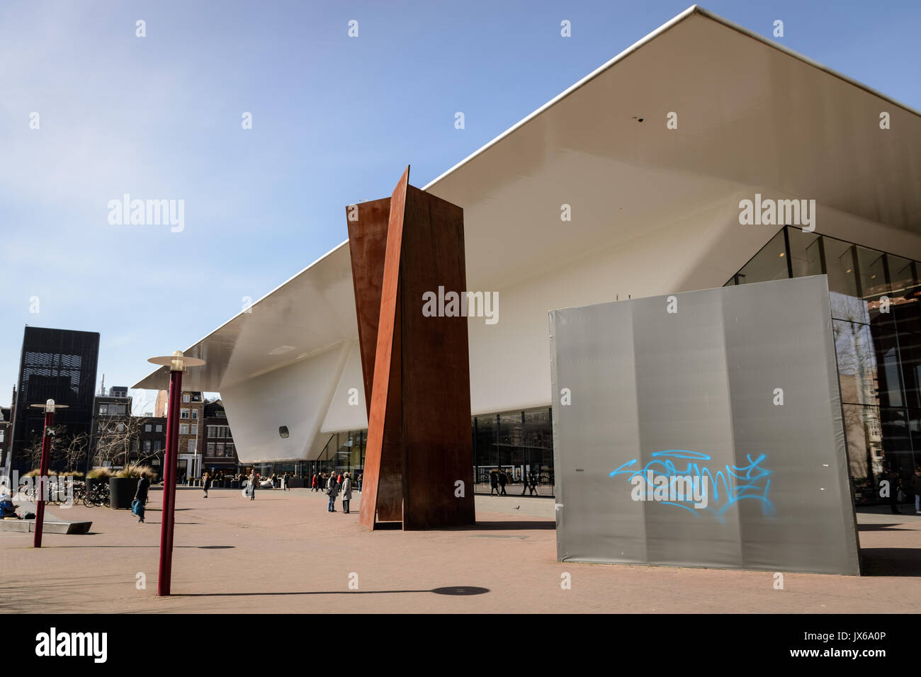 Stedelijk Museum in Amsterdam (Niederlande). März, 2015. Querformat. Stockfoto
