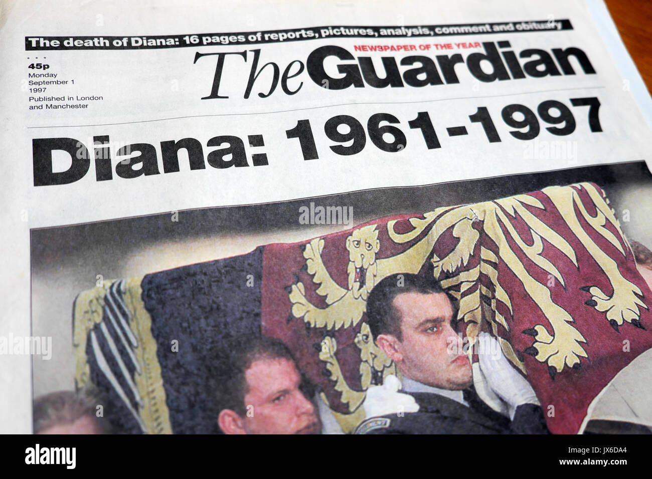 'Diana: 19661 - 1997" Guardian Schlagzeile auf den Tod von Diana Prinzessin von Wales, London, England, Großbritannien Stockfoto