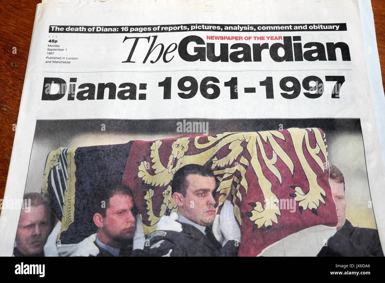 'Diana: 19661 - 1997" Guardian Schlagzeile auf den Tod von Diana Prinzessin von Wales, London, England, Großbritannien Stockfoto