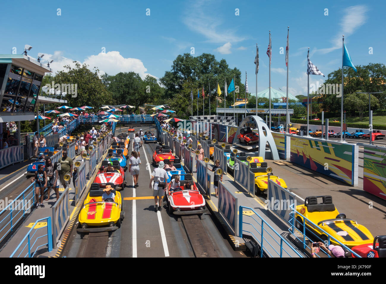 Tomorrowland Speedway im Magic Kingdom Theme Park, Walt Disney World, Orlando, Florida. Stockfoto