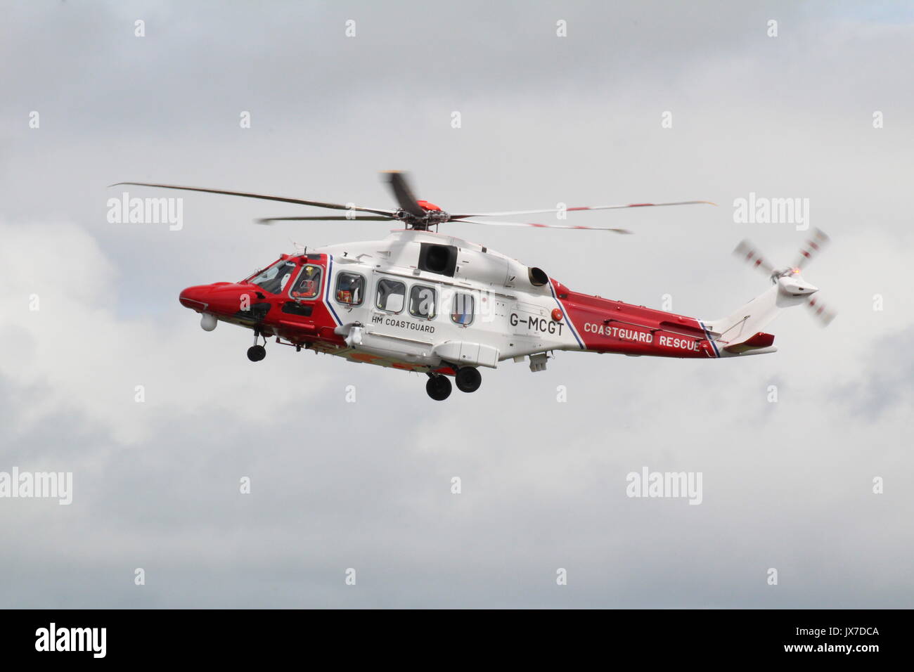 G-MCGT, ein AgustaWestland AW189 von Bristow Hubschrauber betrieben im Namen der HM Küstenwache, am Flughafen Prestwick, Ayrshire. Stockfoto