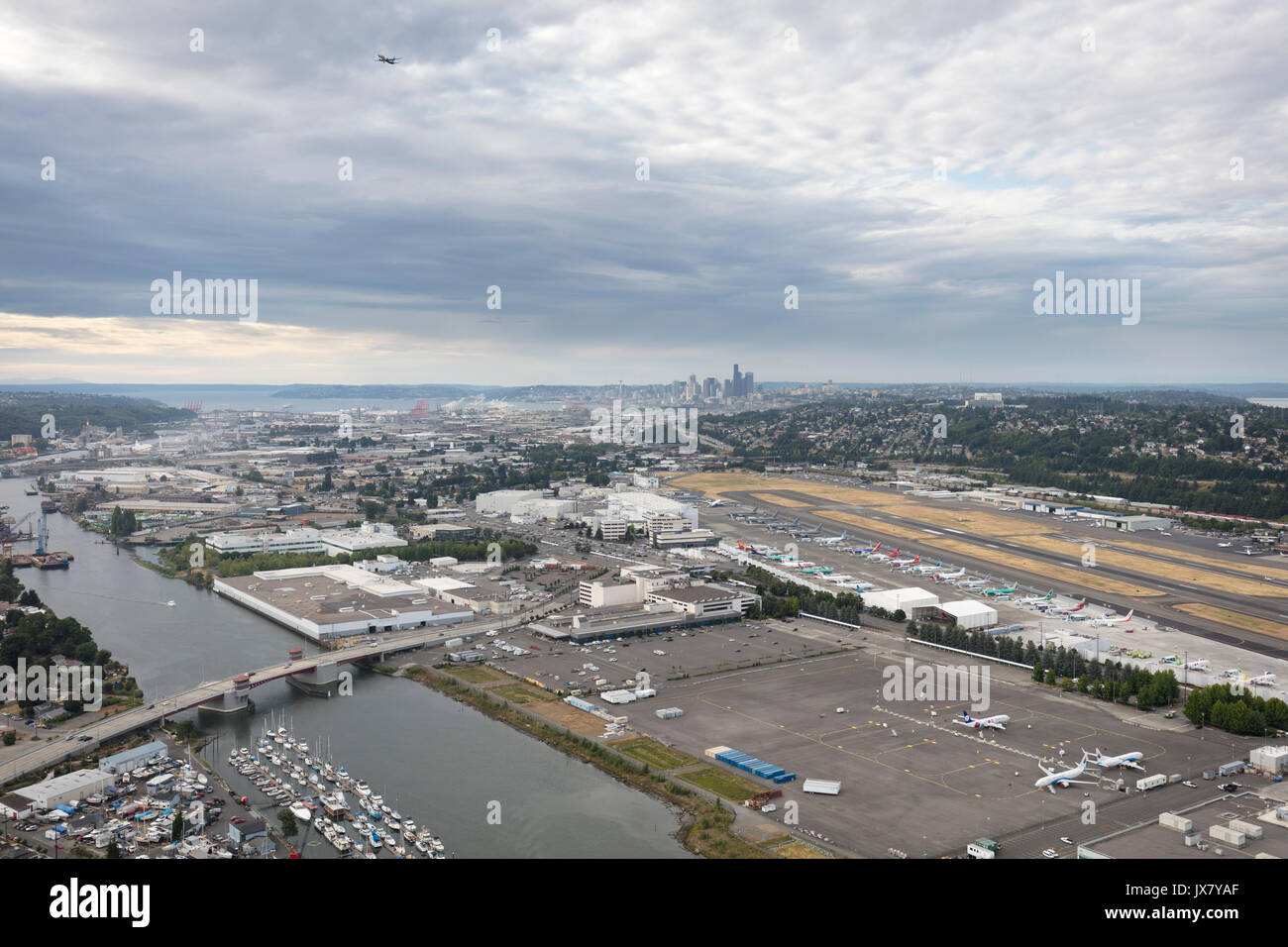 Luftaufnahme von King County International Airport und Boeing Field, Seattle, Washington State, USA Stockfoto