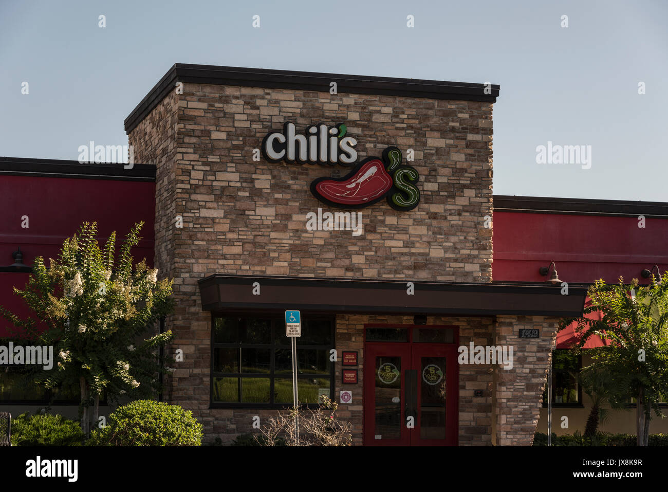Schnelle FoodChili's Grill Bar Restaurant Franchise Kette in Mount Dora,  Florida, USA Stockfotografie - Alamy