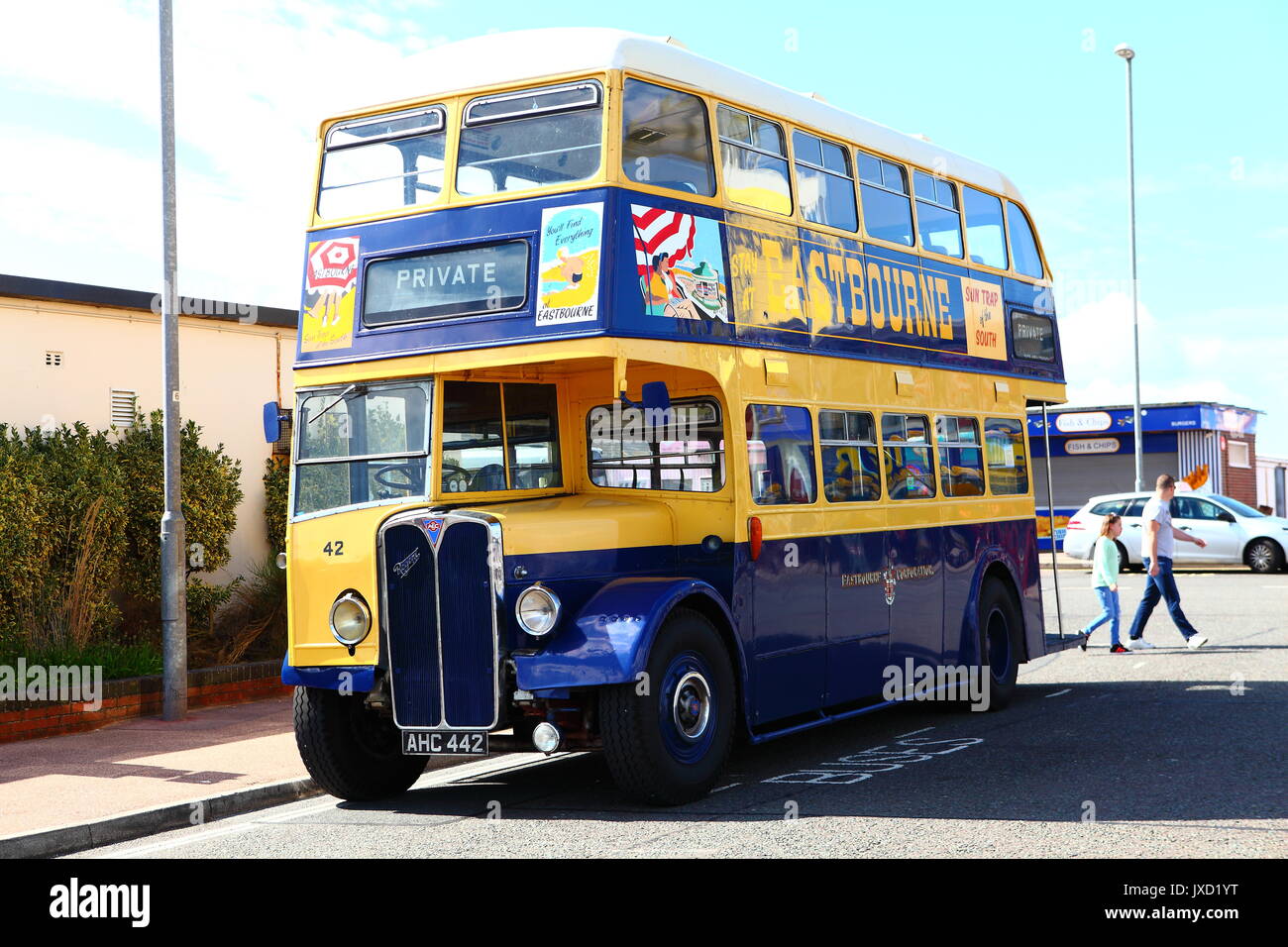 Erhaltene eastbourne Corporation AEC Regent Doppeldecker Bus AHC 442 bei einem Besuch in Southsea gesehen. Stockfoto