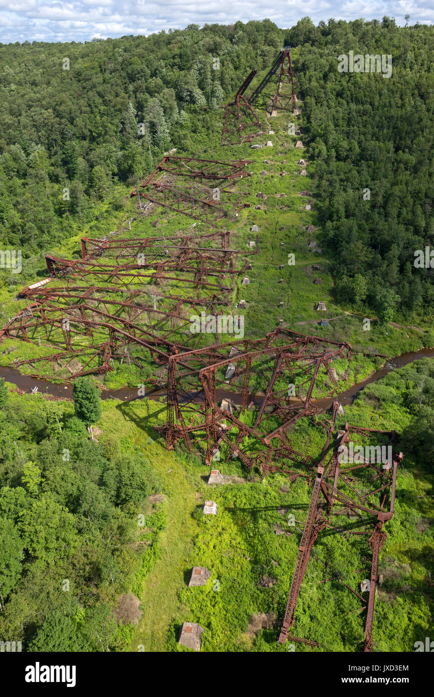 Zusammengebrochen KINZUA VIADUKT RUINEN KINZUA BRIDGE STATE PARK MOUNT JEWETT MCKEAN COUNTY PENNSYLVANIA USA Stockfoto