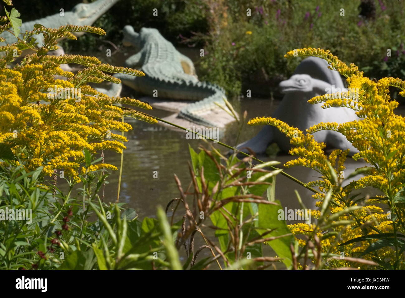 Dinosaurier im Crystal Palace Park, London Stockfoto