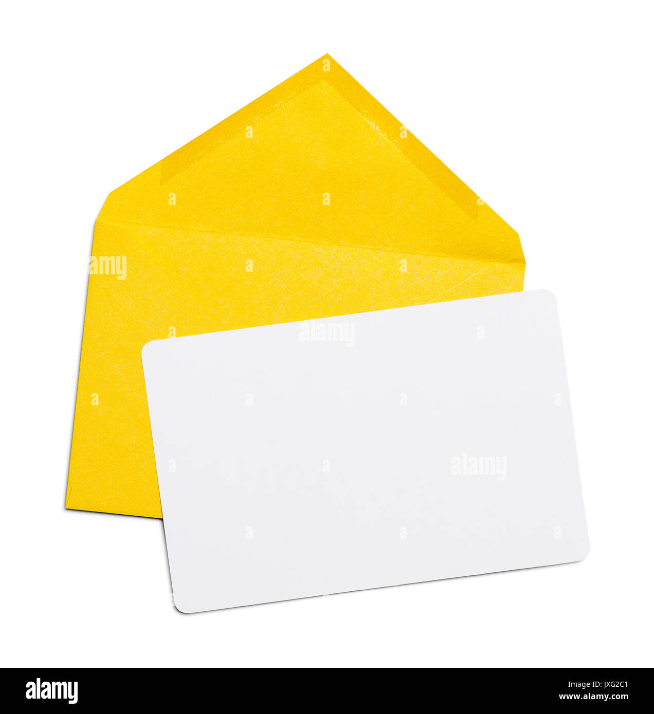 Öffnen gelber Umschlag und Karte isoliert auf weißem Hintergrund. Stockfoto