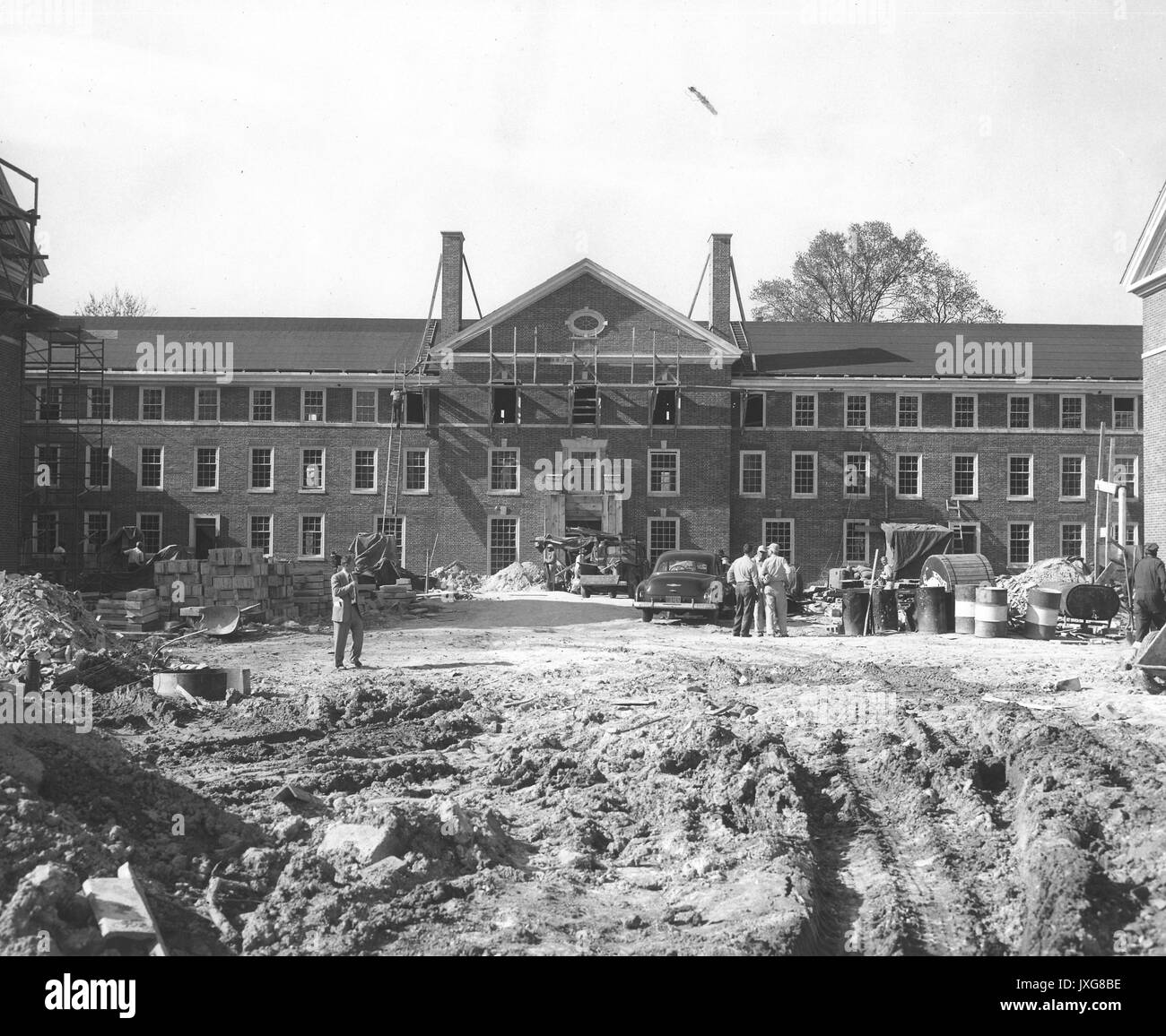 Alumni Memorial Residenzen Schuß bei der Konstruktion von AMR II übernommen, südlich der Erhöhung von Hauptgebäude gezeigt, 1954. Stockfoto