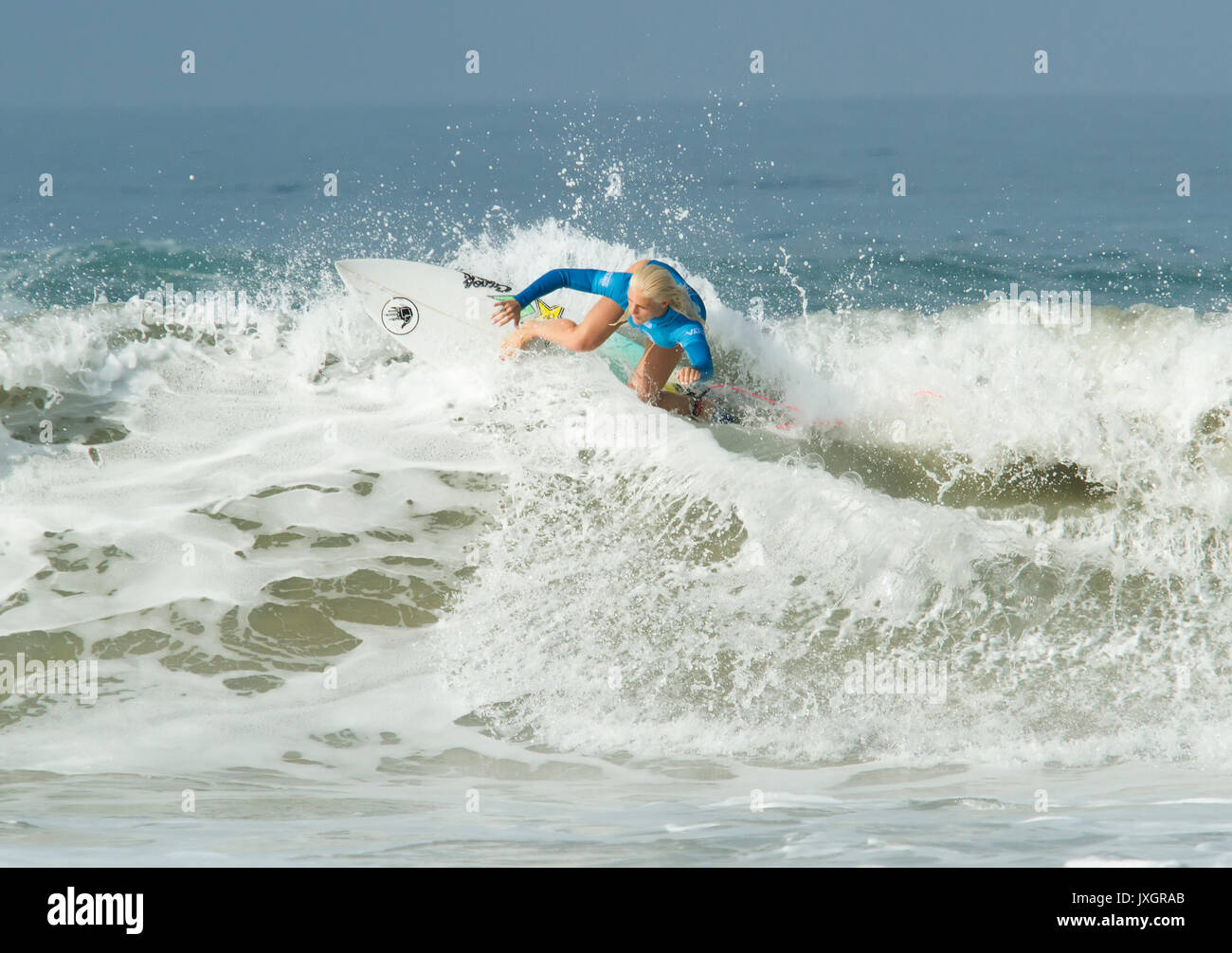 Pro Surfer, Tatiana Weston-Webb, 2 Läufer oben an den 2017 US Open, Huntington Beach, Kalifornien Stockfoto