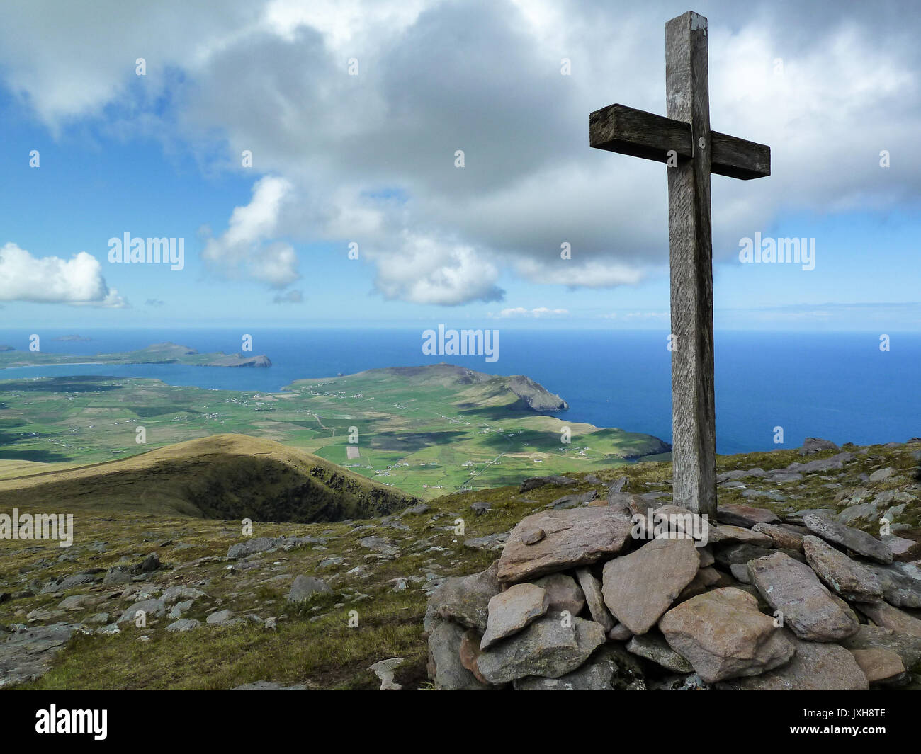 Der Kreuzweg entlang des Heiligen Pfad auf den Mount Brandon auf der Halbinsel Dingle in der Grafschaft Kerry, Irland Stockfoto