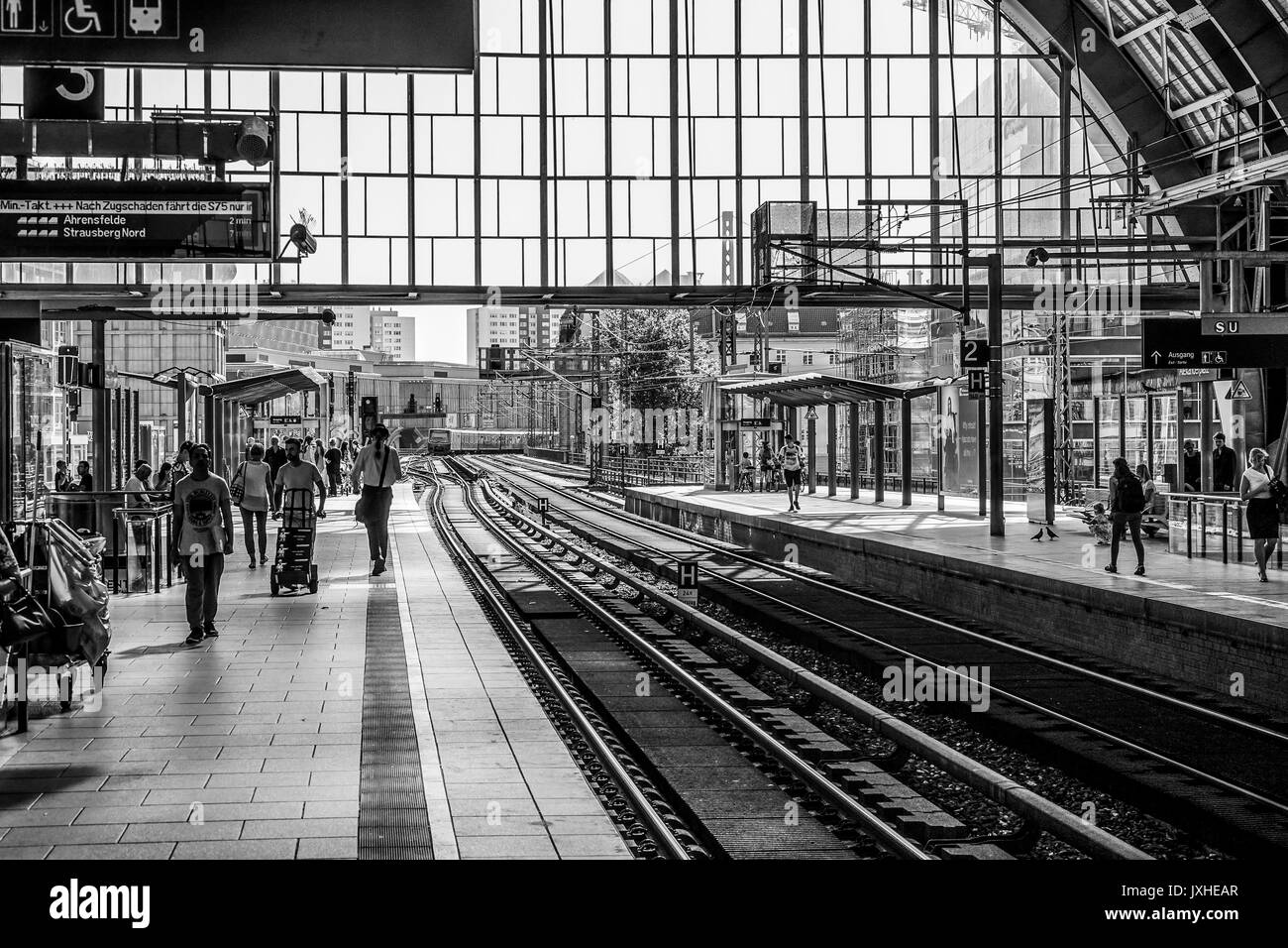 Berlin Alexanderplatz Bahnhof - Berlin - September 2, 2016 Stockfoto