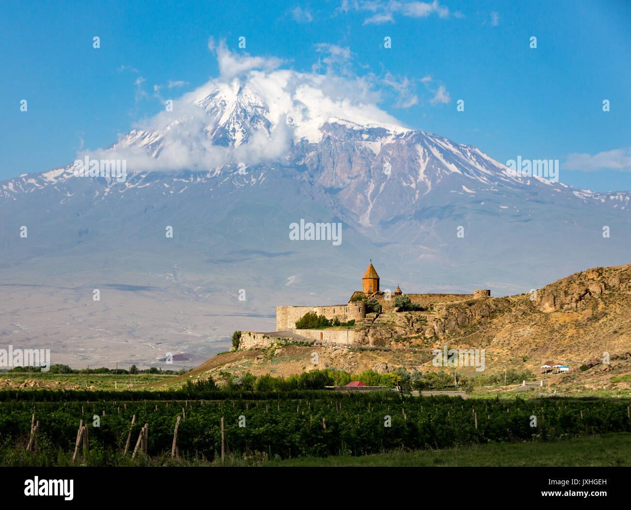 Die tatev Monsastery mit Mt Ararat im Hintergrund Stockfoto