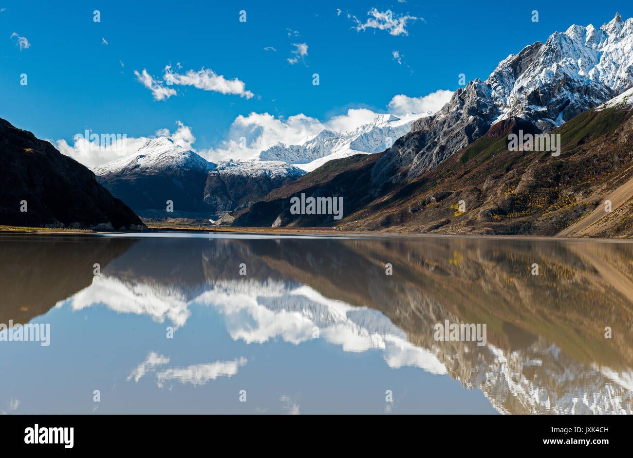 Laigu Gletscher Landschaft in Tibet Stockfoto