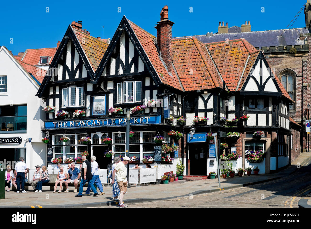 Außenansicht des Newcastle Packet Inn Pubs im Sommer South Bay Scarborough Seafront North Yorkshire England Großbritannien Großbritannien Großbritannien Großbritannien Großbritannien Großbritannien Großbritannien Großbritannien Großbritannien Großbritannien Großbritannien Großbritannien und Nordirland Stockfoto