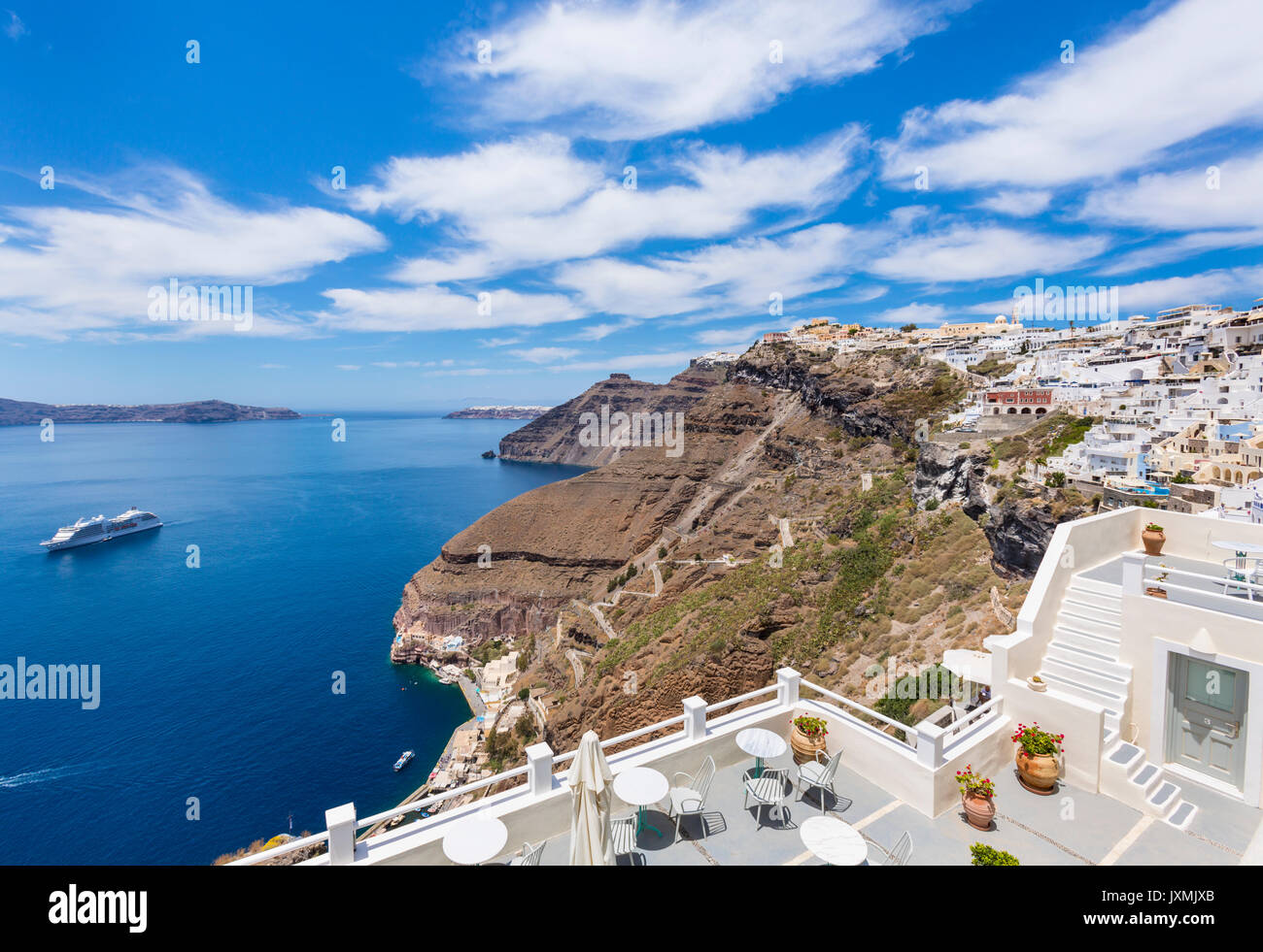 Traditionelle Cliff House von Meer, Athen, Attika, Griechenland, Europa Stockfoto