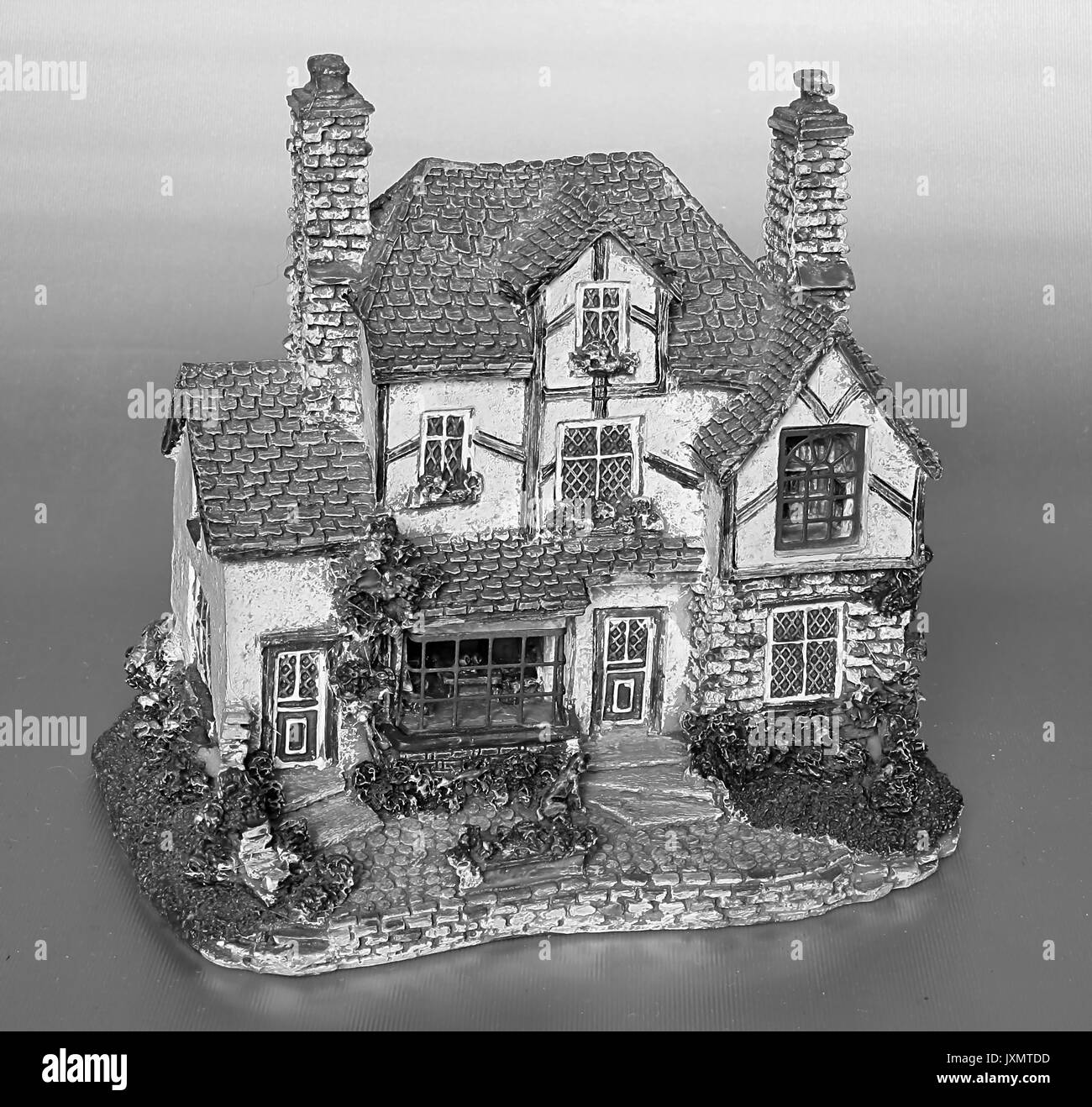 Toy house Fotos und Bildmaterial in hoher Auflösung Alamy