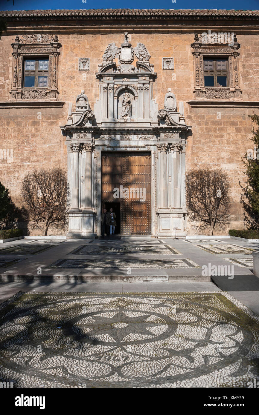 Granada, Spanien - 16. Februar 2013: Rektorat der Universität von Granada, alte Royal Hospital, die Arbeit des 16. Jahrhunderts, Granada, Andalusien, Spanien Stockfoto