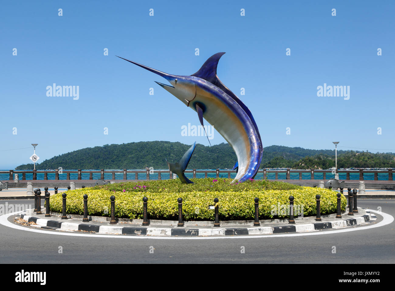 Riesiger marlin Statue auf der Strandpromenade in Kota Kinabalu, Sabah, Borneo, Malaysia Stockfoto
