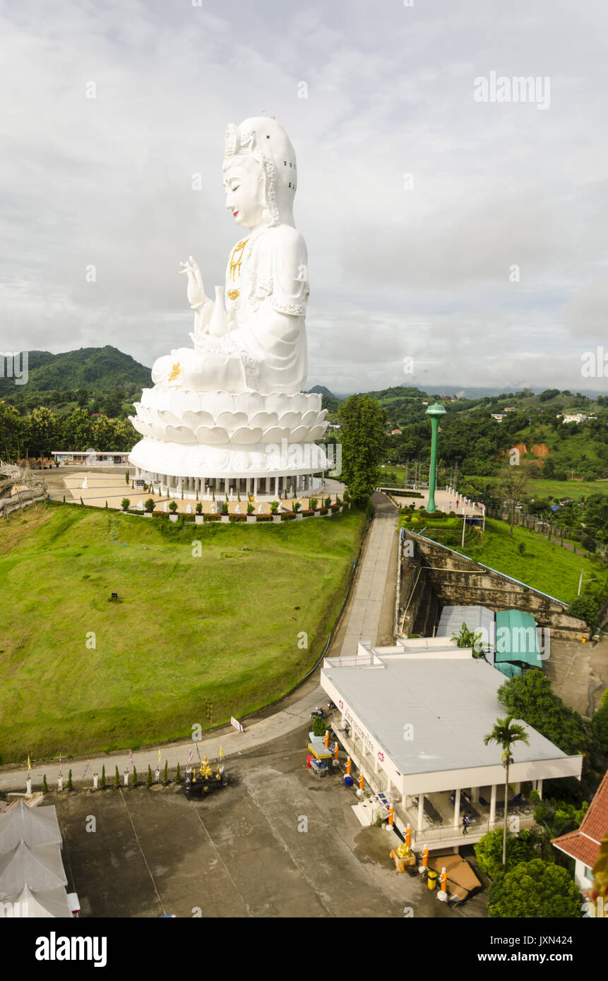 Wat Huai Pla Kung 9 Stufe Tempel, gigantischen chinesischen Stil Buddha Statue, Chiang Rai Thailand Stockfoto