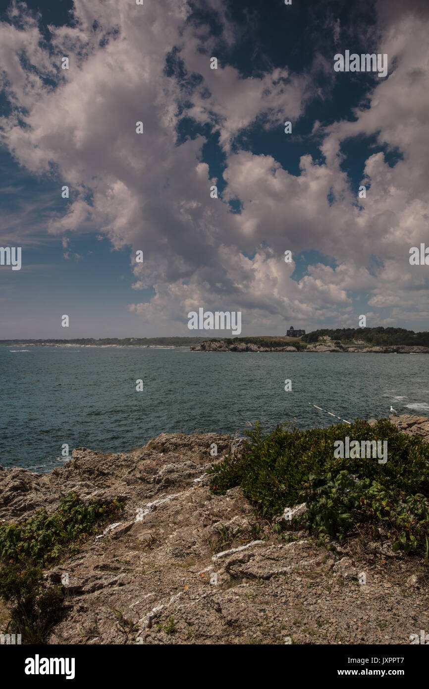 Heben Nebel weg von Fort Wetherill in Jamestown, RI. Stockfoto