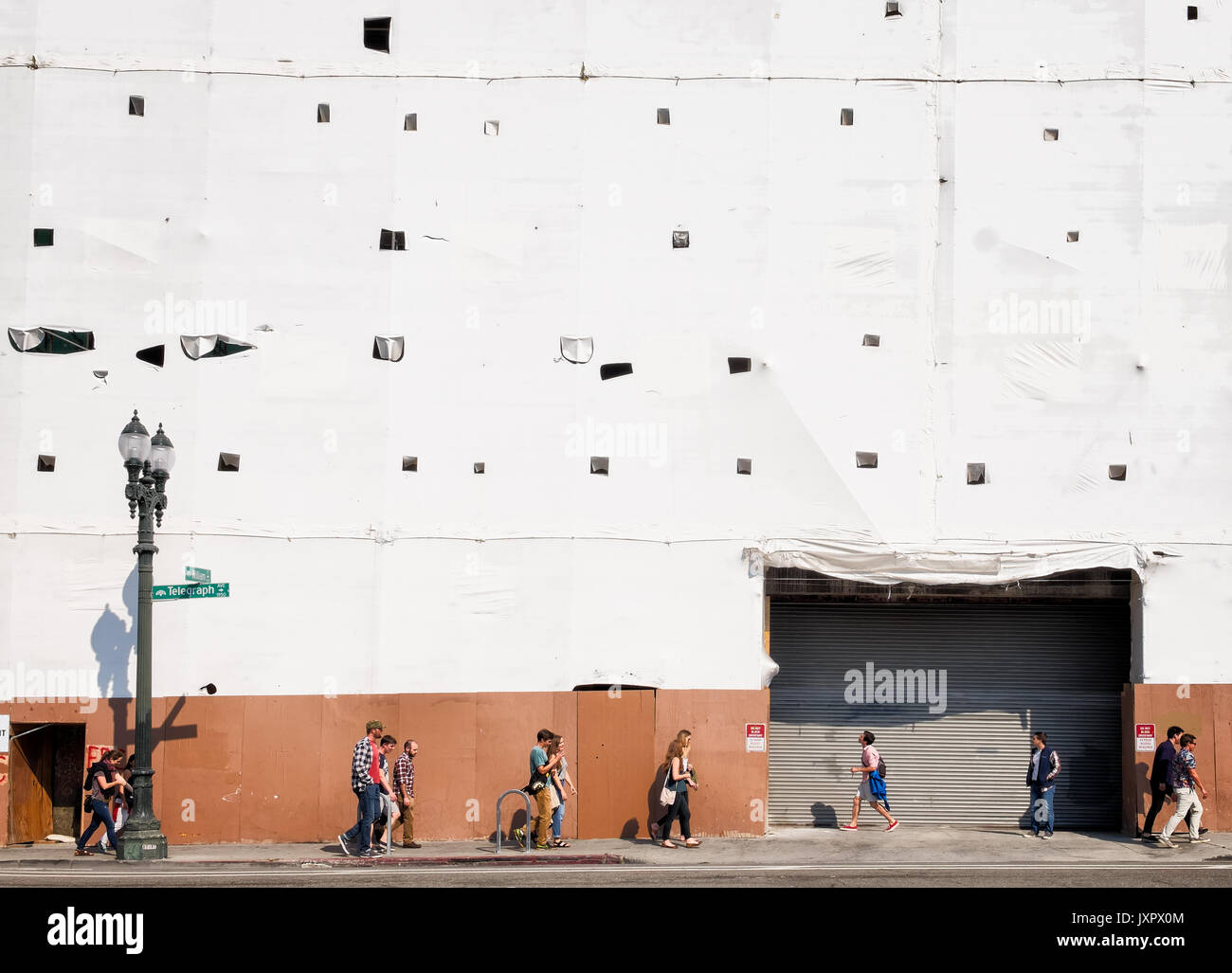 OAKLAND, CA - 12.08.20, 2016: Tech giant Uber eingeschweißt Gebäude im Bau in der trendy Uptown District von Oakland. Stockfoto