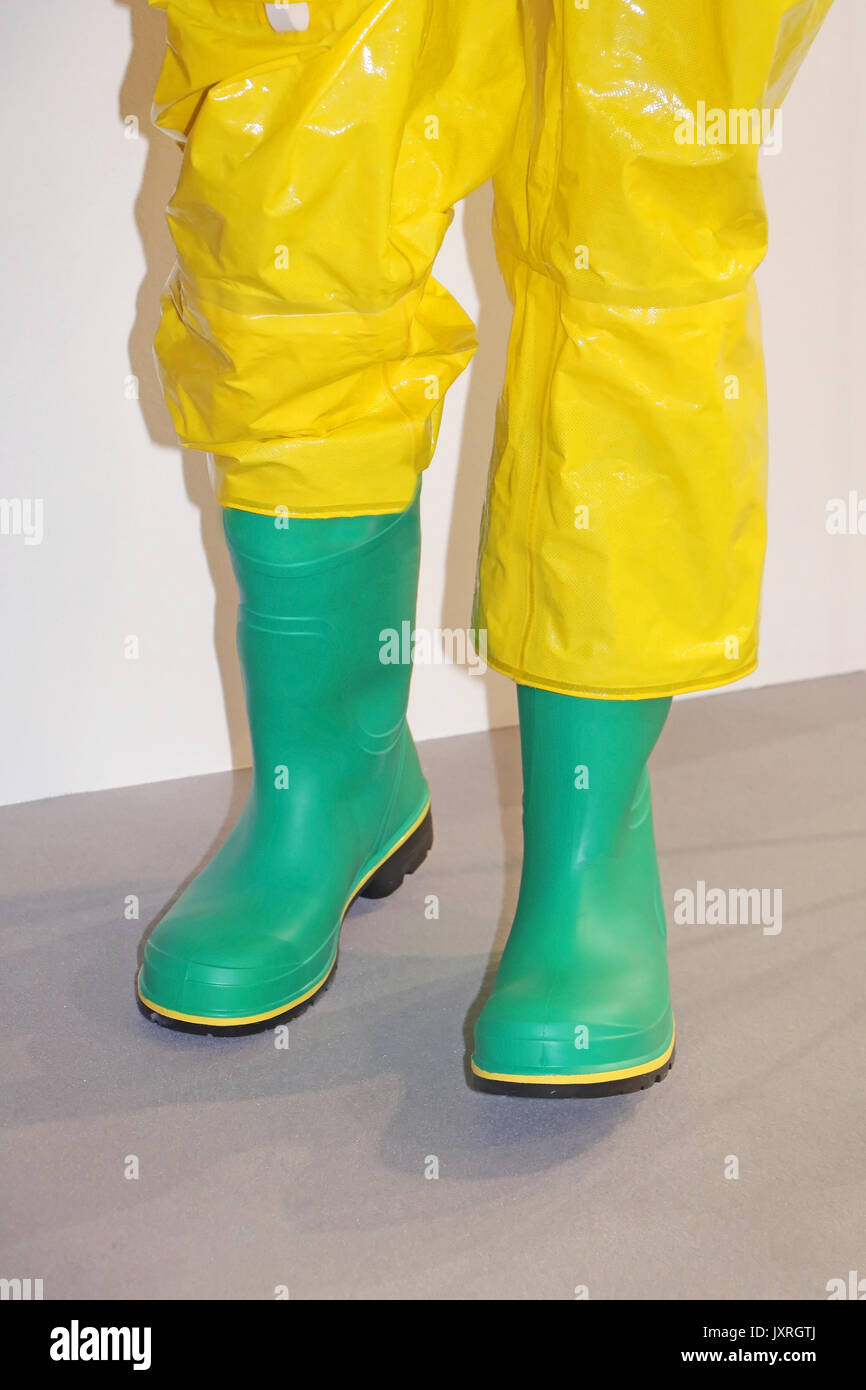 Gummistiefel und Hose in Fischerei verwendet Stockfoto