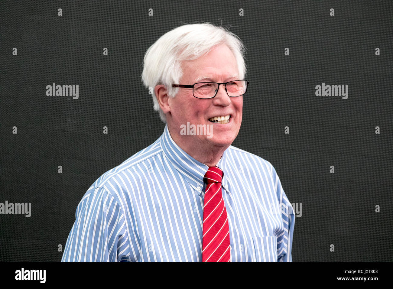 Southport, Merseyside, 17. August 2017. Flower Show. Celebrity Moderator John craven ist einer der besonderen Gäste bei der diesjährigen Blumenschau in Southport in Merseyside zu erscheinen. Sender John, ist einer der bekanntesten TV-Moderatoren der BBC & hat eine regelmäßige Befestigung wurde auf unseren Bildschirmen seit über 45 Jahren. Credit: cernan Elias/Alamy leben Nachrichten Stockfoto