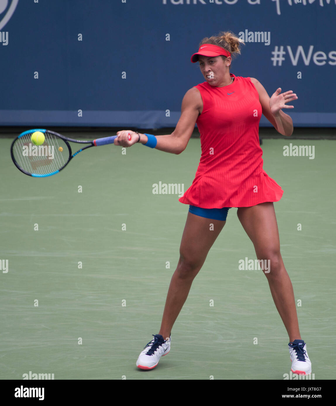 August 17, 2017: Madison (USA) Schlachten gegen Garbine Muguruza (ESP) vor der regenunterbrechung am Westlichen und Südlichen Öffnen bei Lindner Family Tennis Center in Mason, Ohio gespielt wird. © Leslie Billman/Tennisclix/CSM Stockfoto