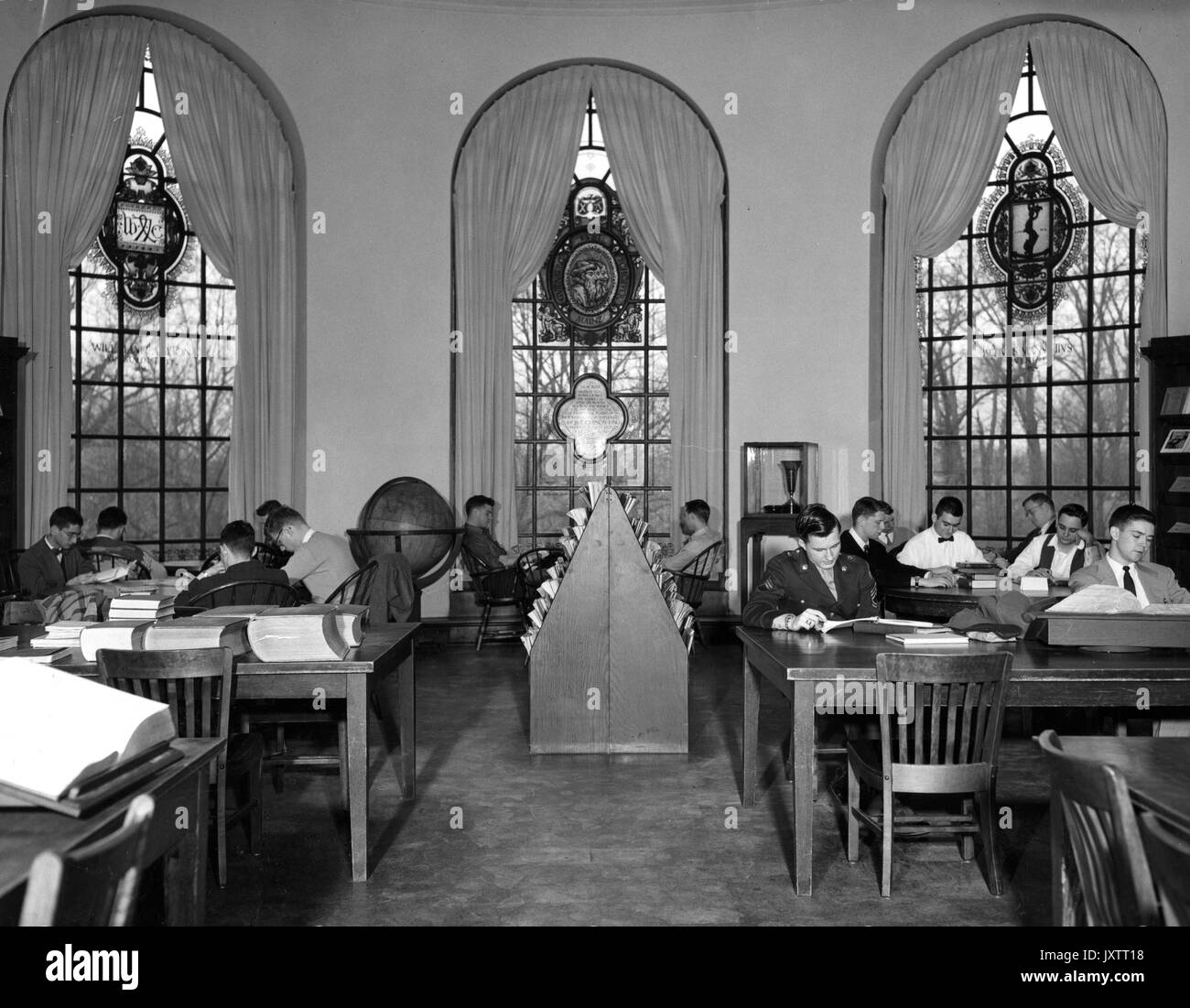 Gilman Hall Innenraum, Lesesaal der Bibliothek, 1950. Stockfoto