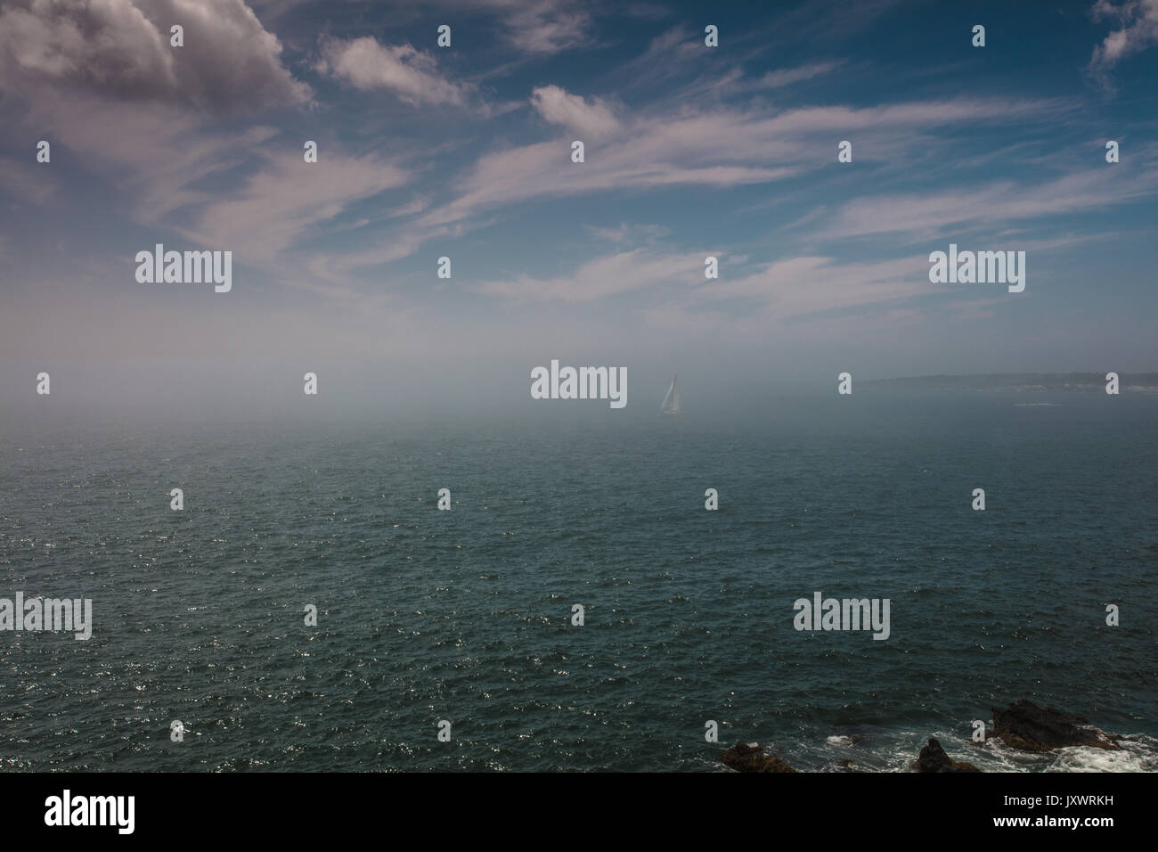 Heben Nebel weg von Fort Wetherill in Jamestown, RI. Stockfoto
