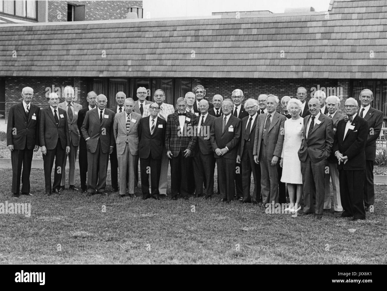 Emeritierte Professoren, Abendessen, jährliches Abendessen der Alumni Association, Frank B* Walsh, Victor Augustus Lowe, Francis John Pettijohn, Acheson Johnston Duncan, Curt Paul Richter, Ferdinand Hamburger, Jr., John Earle Bordley, Daniel Clark Lewis, Jr, Leo Kanner, William Straus Louis, Jr., John Eager Howard, Alsoph Henry Corwin, Richard Threlkeld Cox, Hugh Judge Jewett, Jr. Leslie Hellerman, Edwin Cowles Andrus, Robert Hall Roy, Owsei Temkin, Ernest Lyman, Frank, Jerome David, Wolman, Abel, Baetjer, Anna Medora, Montgomery, Raymond, Shaffer, G[eorge] Wilson Stebbins, James Wilson Poultney, John Harold Hanks, Stockfoto