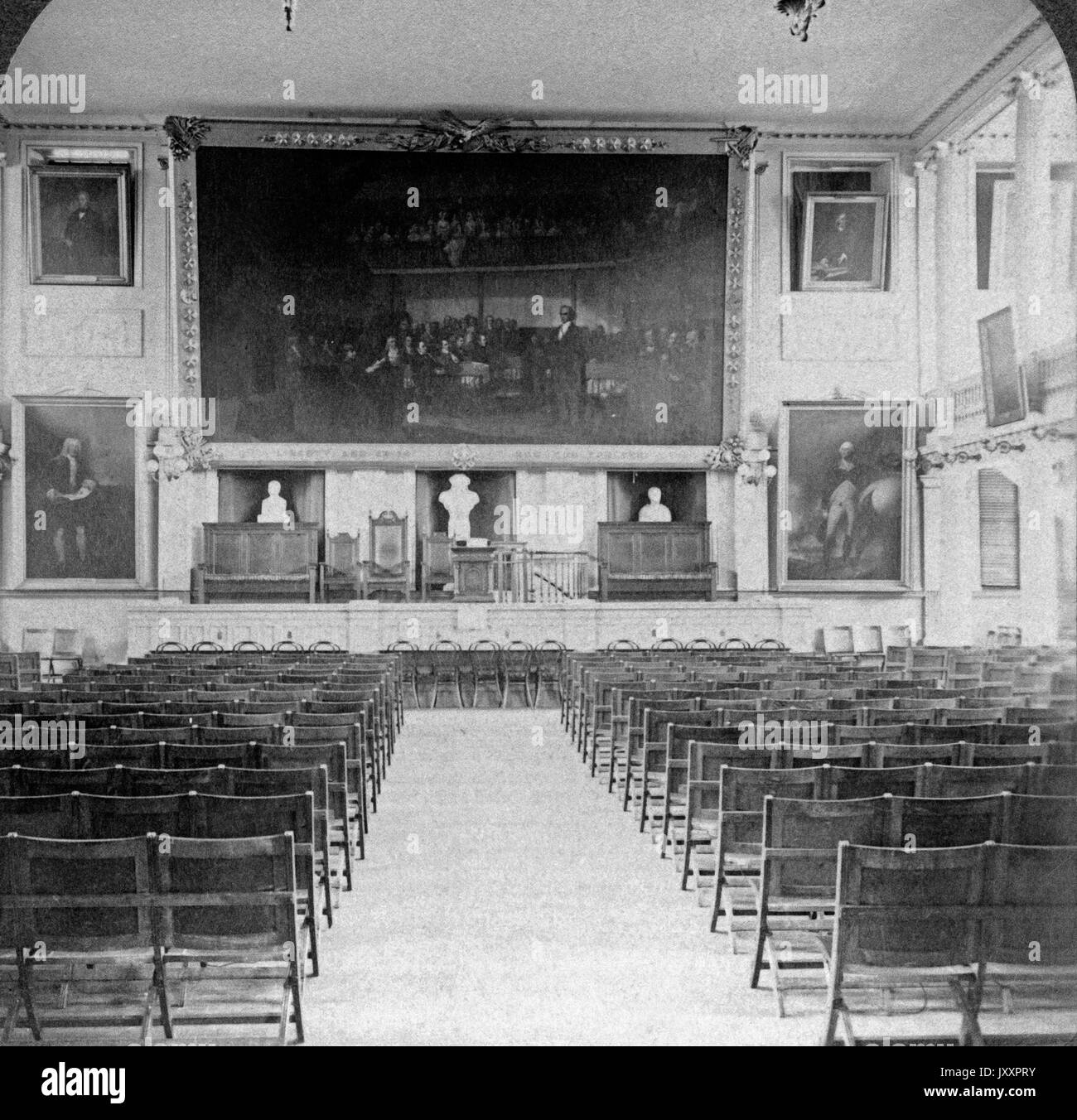 Die Wiege der Freiheit - Innenraum von Faneuil Hall in Boston, Massachusetts, USA 1908. Die Wiege der Freiheit - Innenraum der Faneuil Hall, Boston, Mass., Szene epochaler Sitzungen von zwei Jahrhunderten, USA 1908. Stockfoto